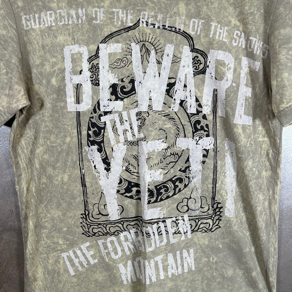 Disney Parks Expedition Everest Beware the Yeti Acid‎ Wash Graphic Tee Mens M